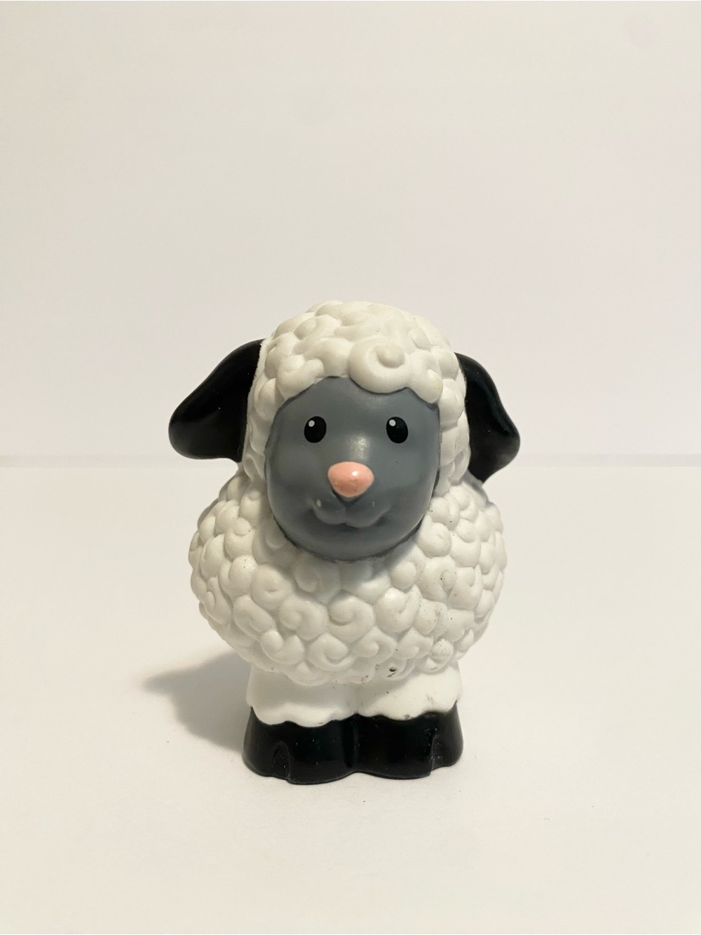 Little People Barn Animal Sheep Figure Fisher Price Toy Lot Farm Barn 4/$20 🛑